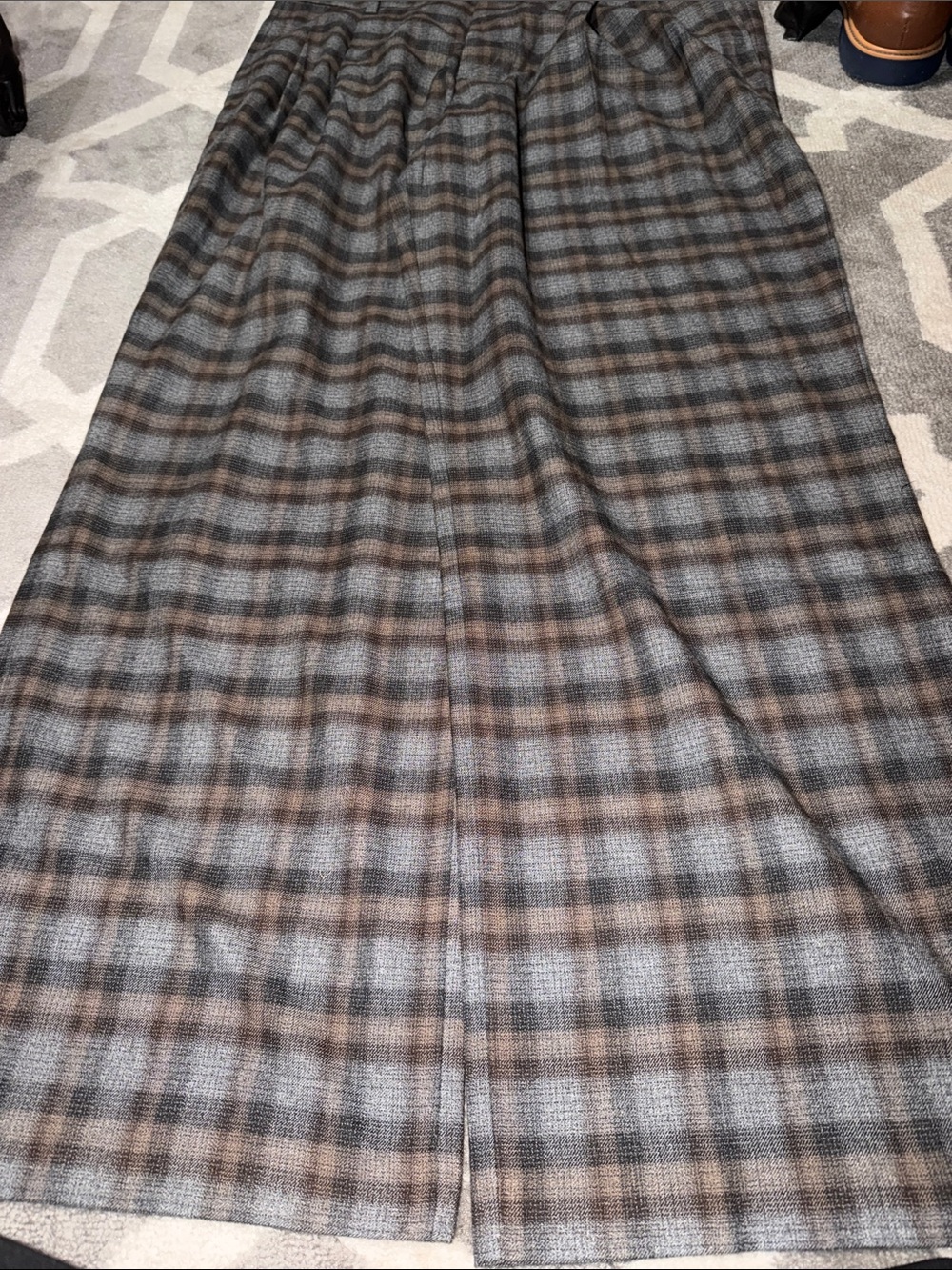 Men’s 36X34 plaid pleated wide leg dress pants / NEW